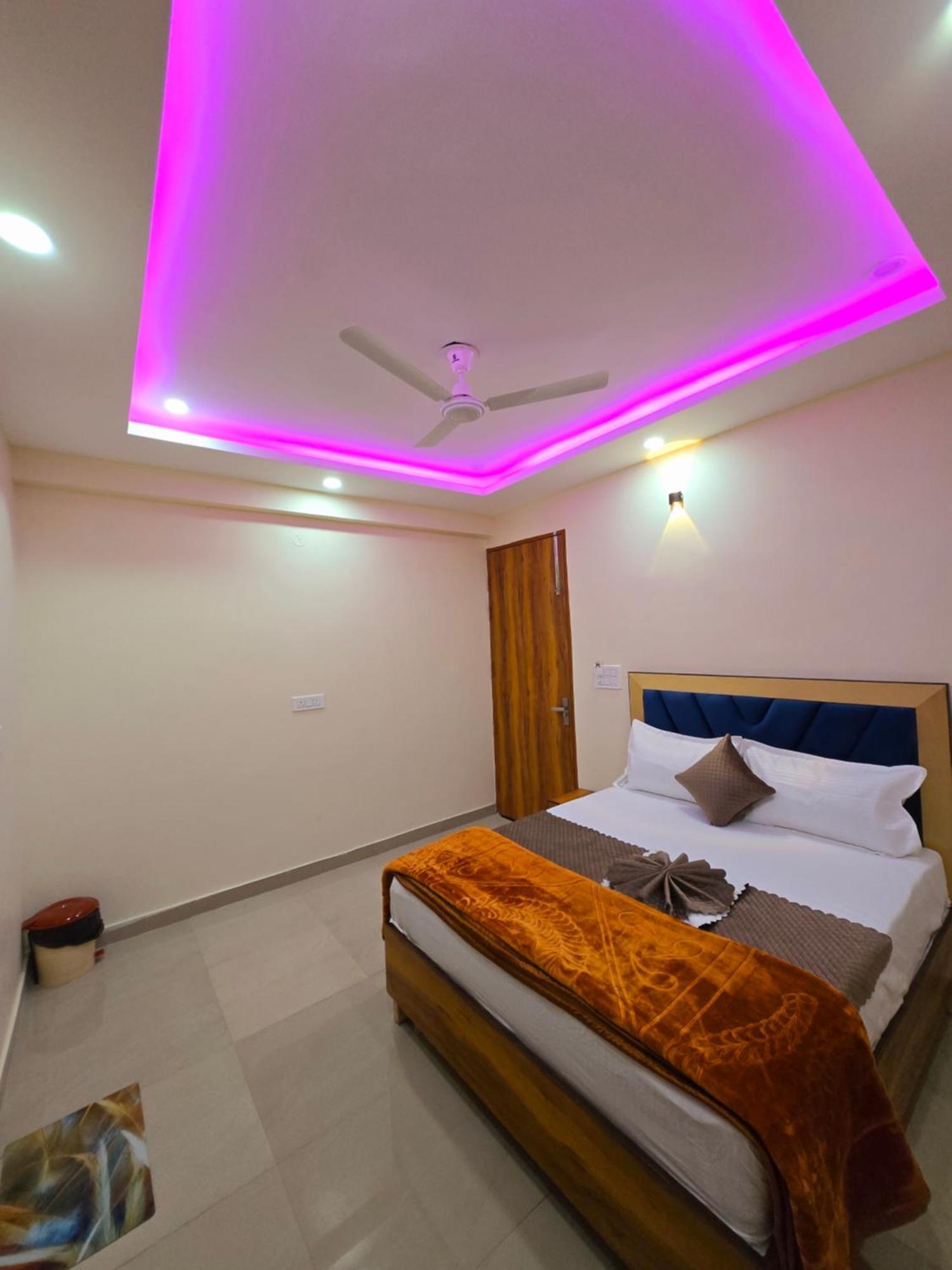 Hotel Blu Plaza Gurgaon Eksteriør bilde